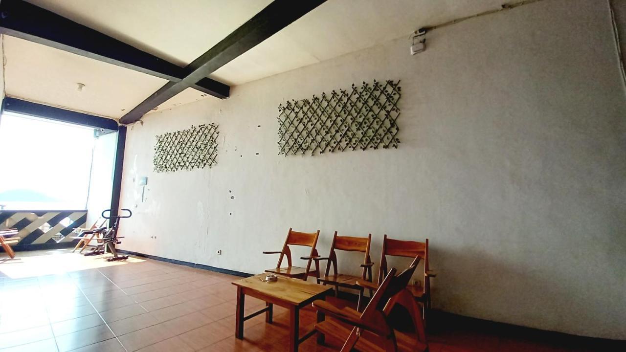Dc Hotel & Hostel Labuan Bajo Buitenkant foto