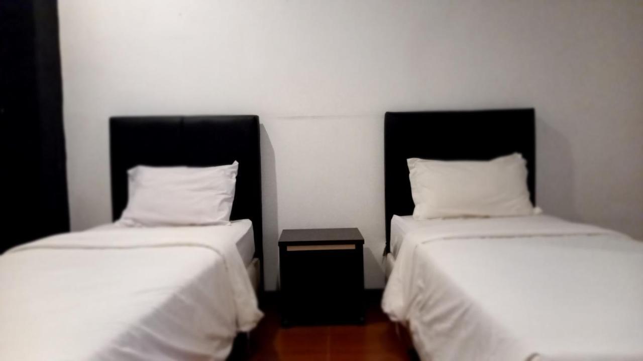 Dc Hotel & Hostel Labuan Bajo Buitenkant foto