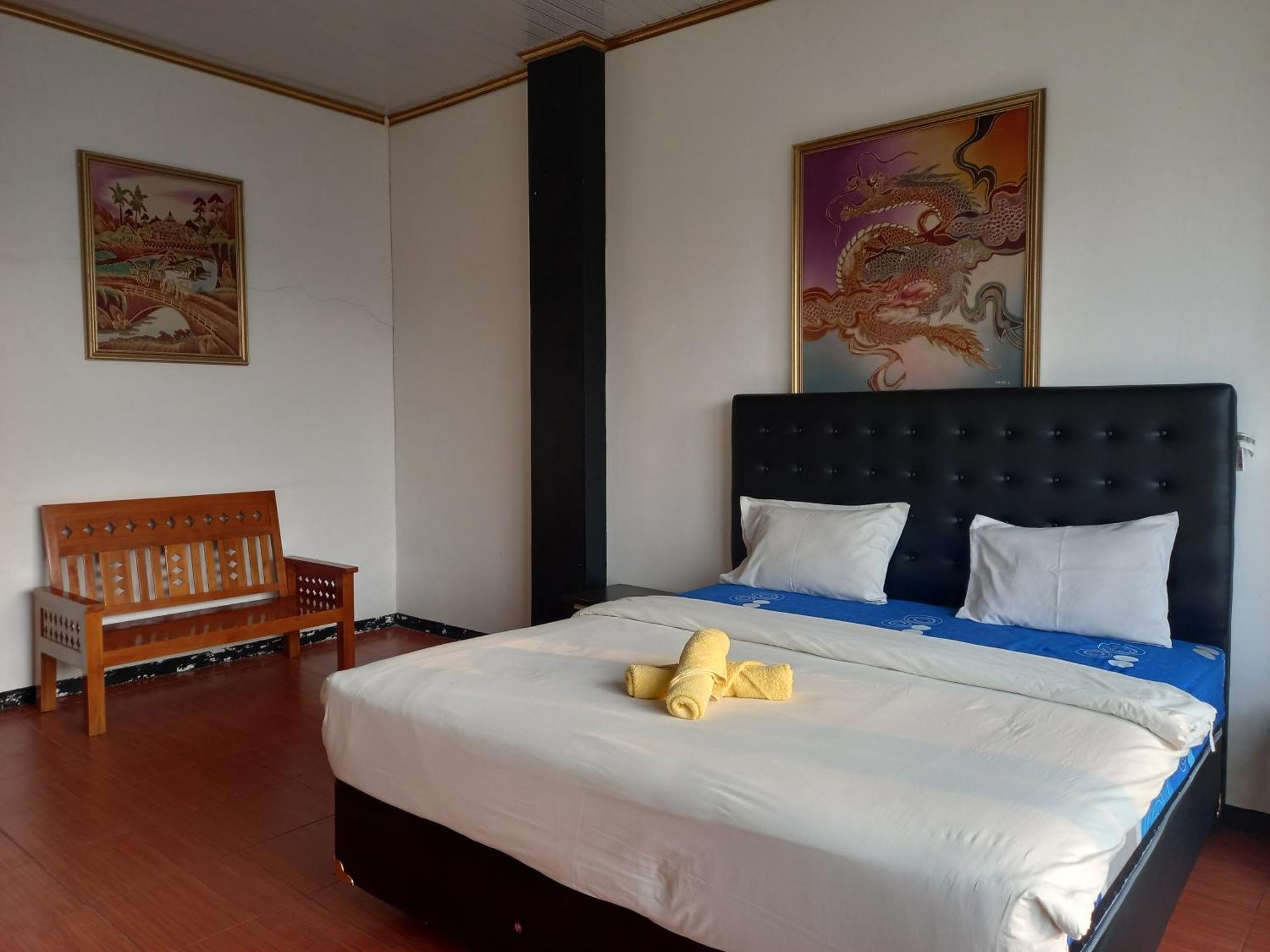 Dc Hotel & Hostel Labuan Bajo Buitenkant foto